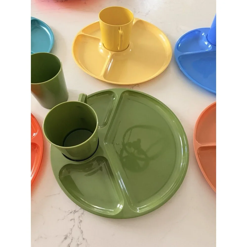 Vintage STERI-LITE Picnic DIVIDED PLATES Cups Plastic MCM Mid Century Modern 11